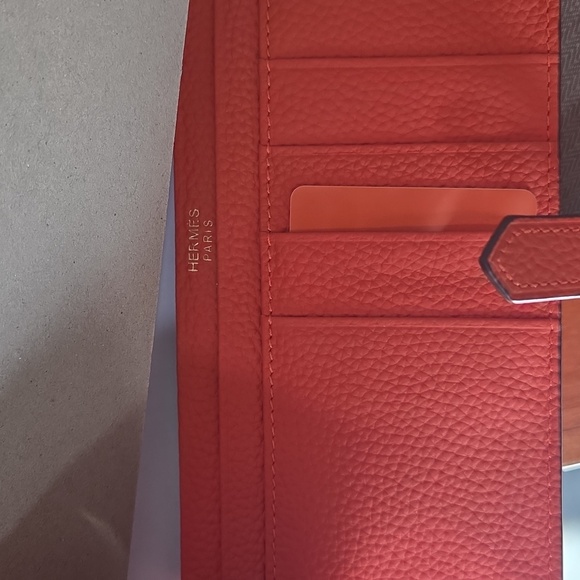 Orange Chevre Mysore Leather Bearn Gusset Wallet - Picture 7 of 10